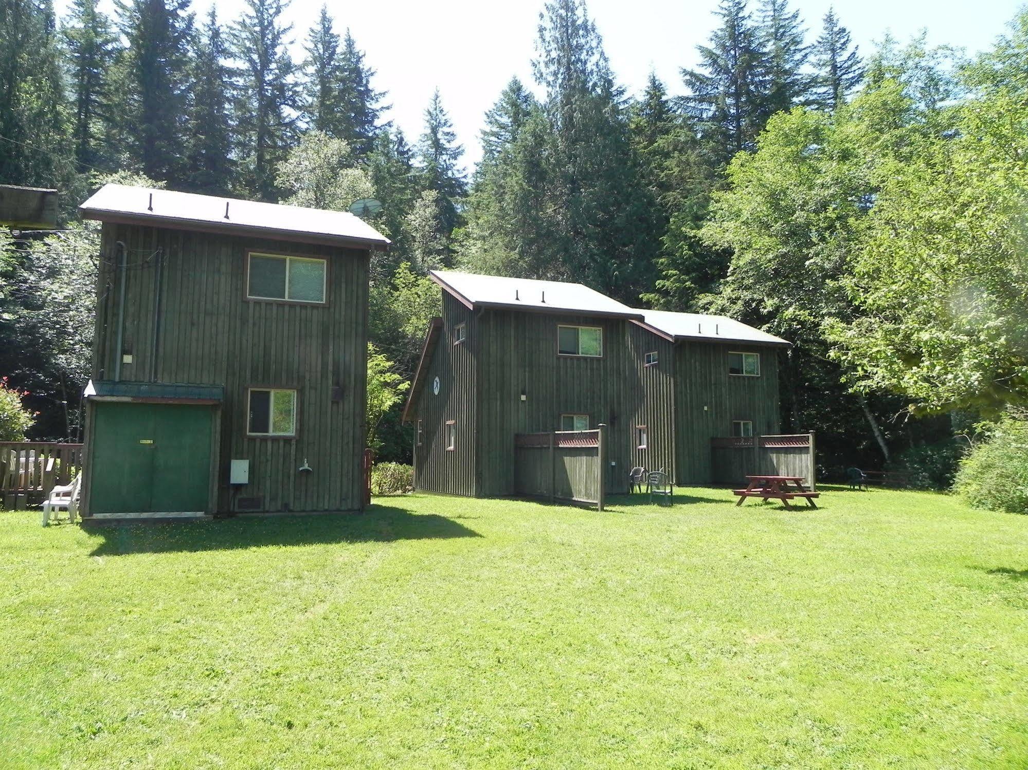 Forest Echoes Cabins Cultus Lake Exterior photo